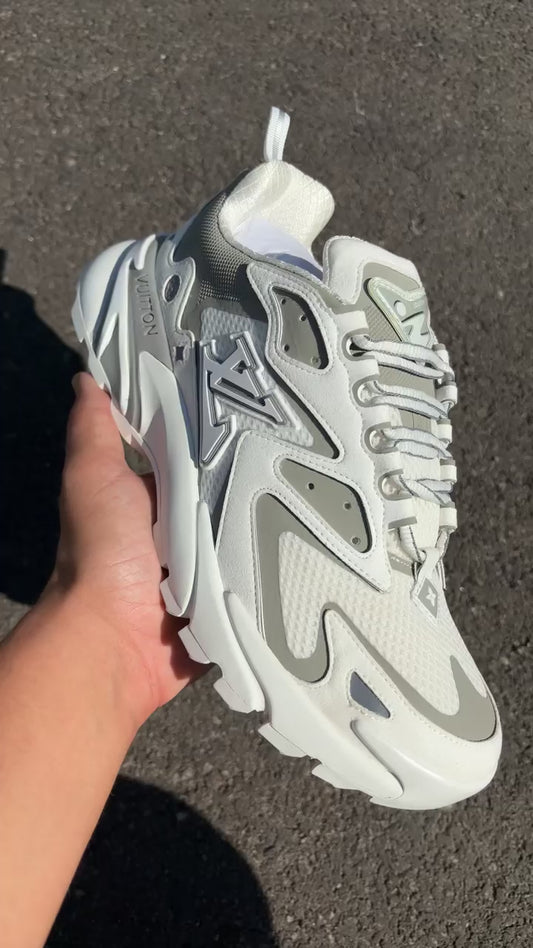 LOUIS VUITTON TATIC RUNNER BLANCHE