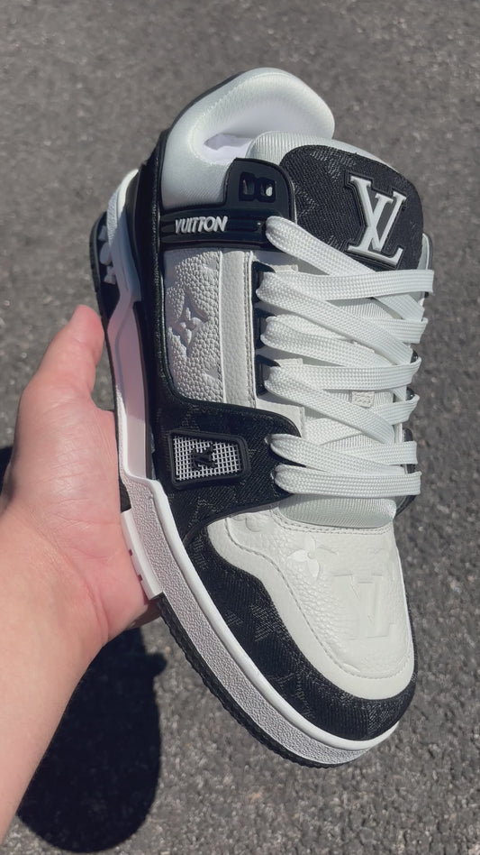 LOUIS VUITTON TRAINER NOIRE