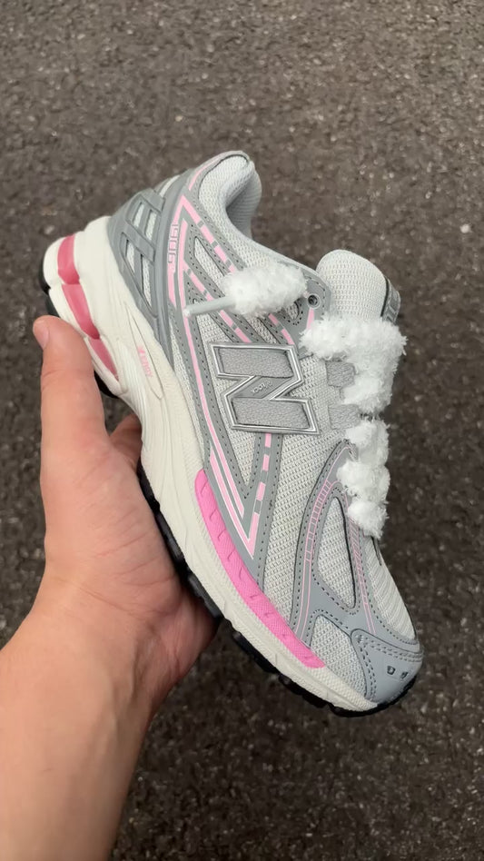 NEW BALANCE 1906R GRIS LILY ROSE