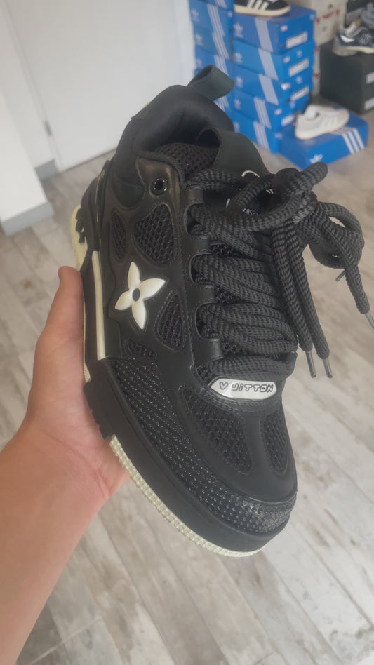 LOUIS VUITTON SKATE NOIRE